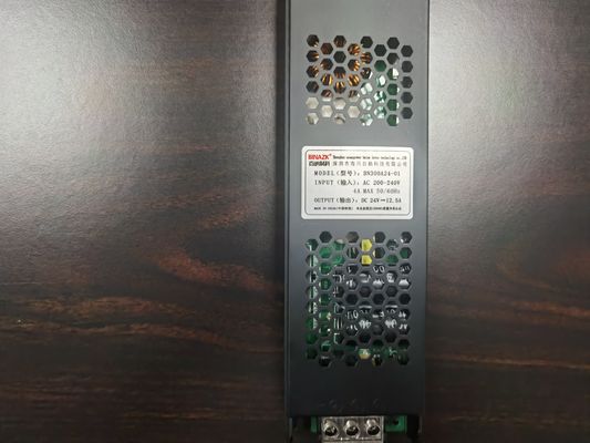 Bộ sạc chống mưa vàng 12V DC IP67