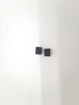 SMD Metal Oxide Varistor Tin Plated Termination For Surface Mount Devices Chứng nhận CE/TUV/UL